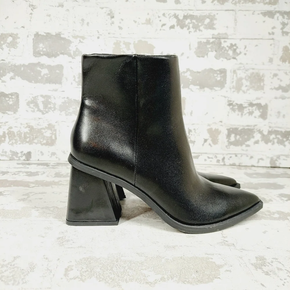 NEW BP Loren Black Leather Pointed Toe Ankle Booties H607